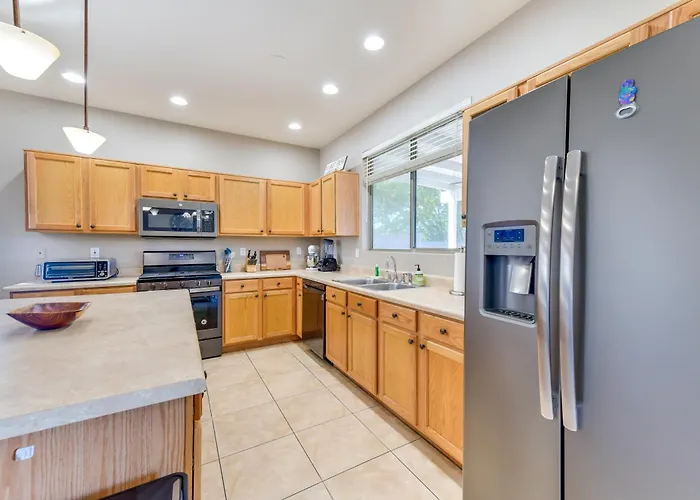 Group Getaway W/ Pool & Patio In San Tan Valley! Ferienhaus Queen Creek