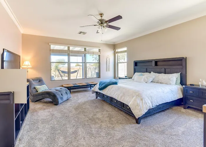 Group Getaway W/ Pool & Patio In San Tan Valley! * Queen Creek